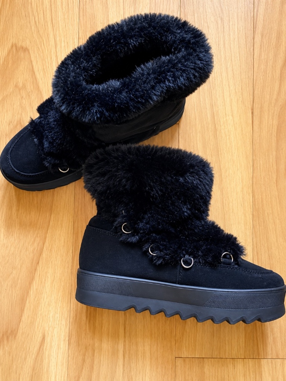 Cougar Vanity BLACK suede faux fur winter / snow boots women’s/ ladies 8 SO SOFT